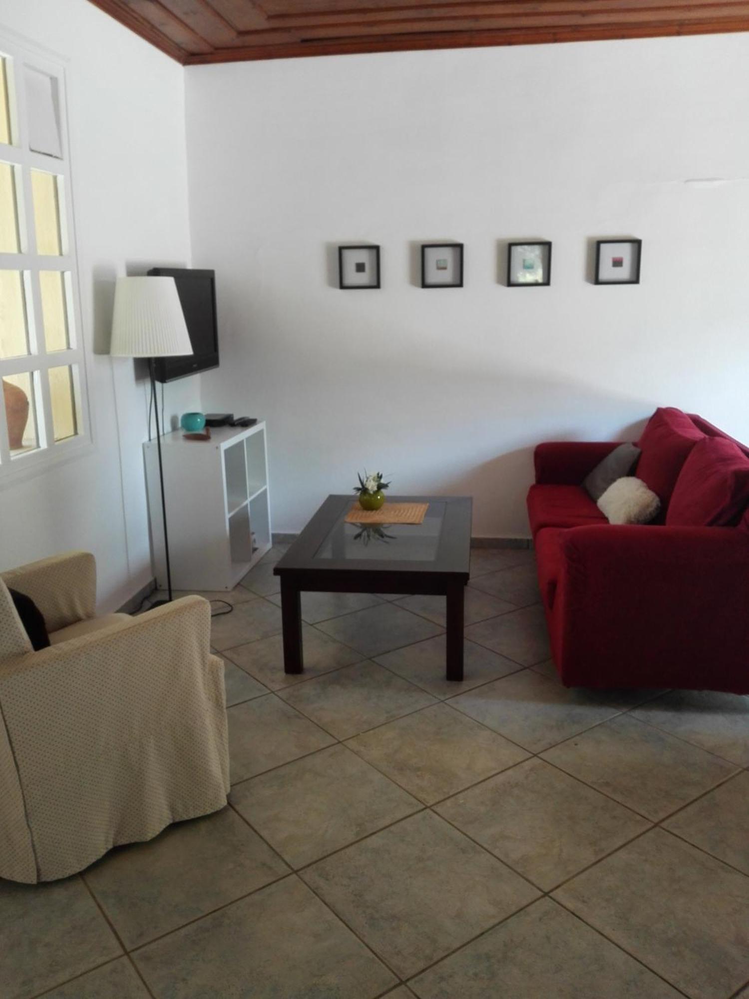 Ferienhaus Trouli House *