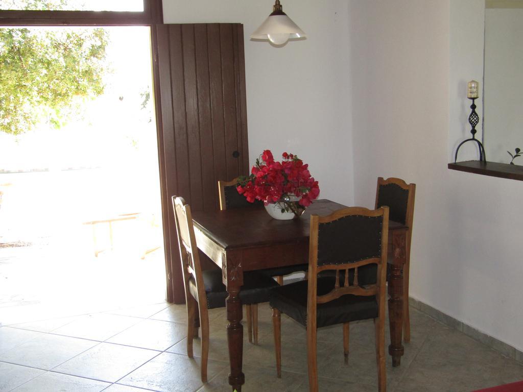 Holiday home Trouli House *