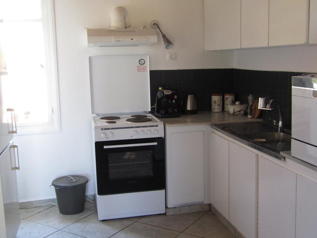 Trouli House Stalos